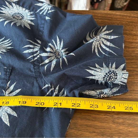 ❤️Old navy Men's Navy Blue Floral Shirt M - Picture 7 of 9